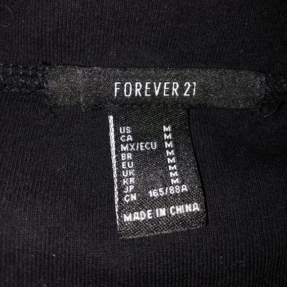 CUTE Cropped Button-Up Shirt - Picture 3 of 3